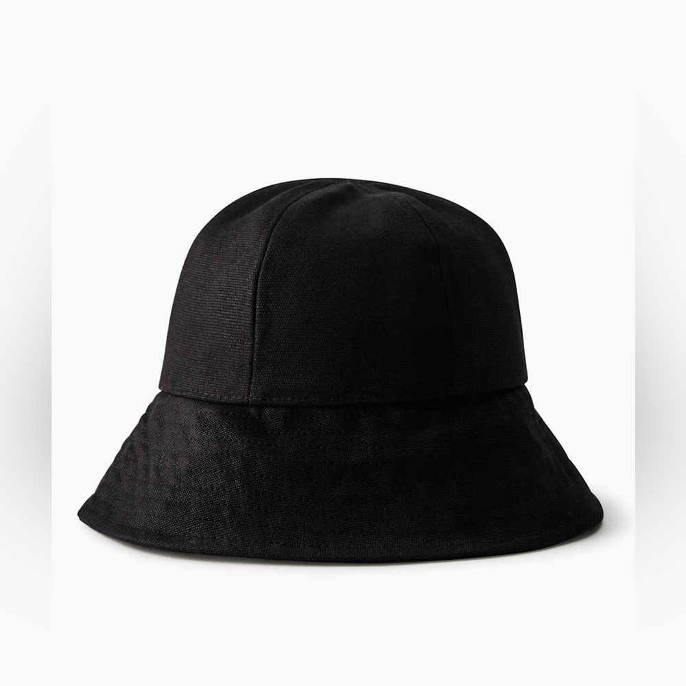NWT Aritzia Babaton Russo Bucket Hat Black